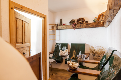 Sauna Brotbad Sitzmöglichkeiten (Hotel Tann)