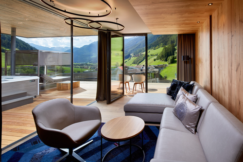 Talblick aus der Skysuite (Wellnesseresort AMONTI &amp; LUNARIS)